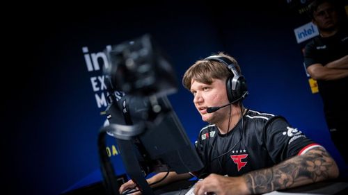 Oleksandr “s1mple” Kostyliev made his long-awaited return to competitive CS at IEM Dallas 2025- not in NAVI colors, but as a stand-in for FaZe. It was a move that shocked the scene and sparked major hype.