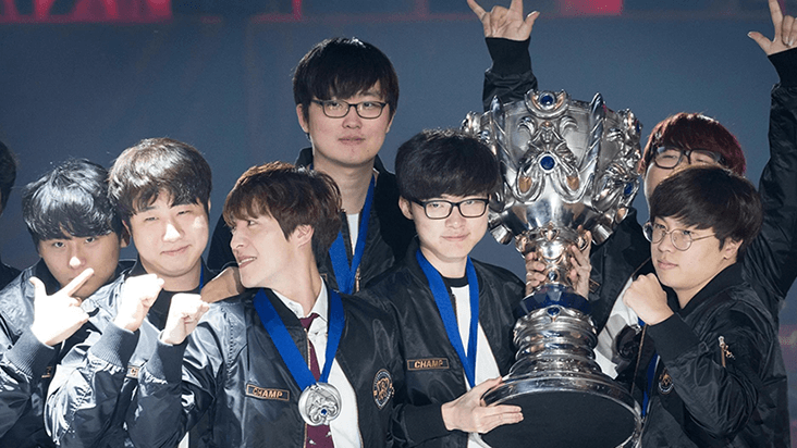 Which esports teams dominated their eras like no other? From OG to Astralis, these legendary rosters redefined greatness. Do you agree with the list?