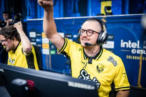 With the IEM Cologne 2025 playoff bracket now locked and six teams headed to the iconic LANXESS Arena, one question looms large: can anyone beat Vitality?